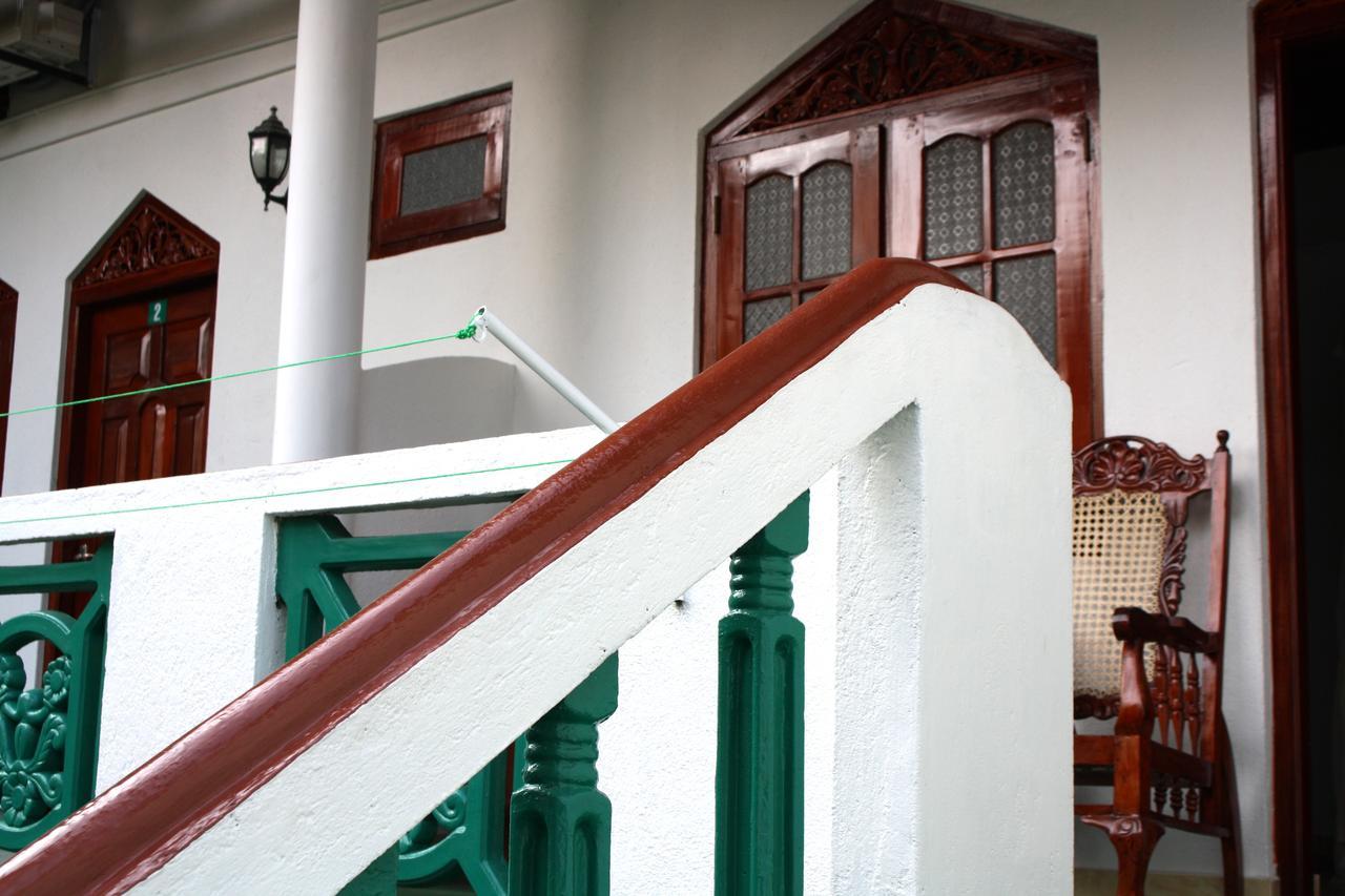 Hotel Happy Coconut Unawatuna Exterior foto