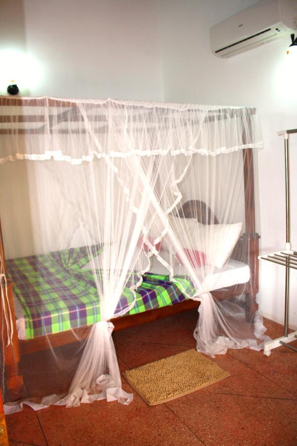 Hotel Happy Coconut Unawatuna Exterior foto