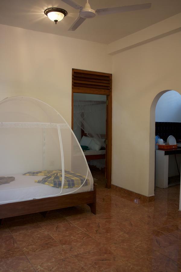 Hotel Happy Coconut Unawatuna Exterior foto